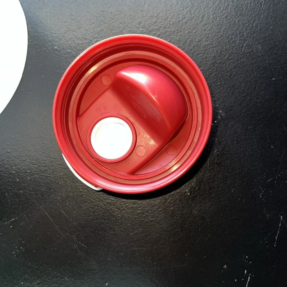 Rubbermaid MixerMate 1 Gallon 3.8L‎ Drink Jug Bottle Red Flip Cap 1000-3 Plastic